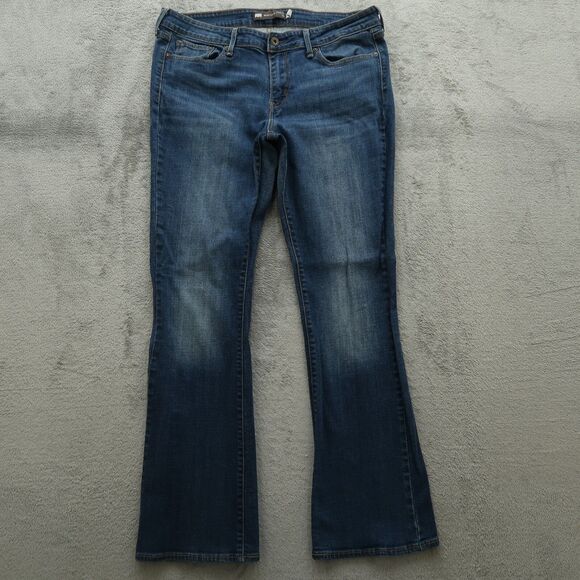Levi's Jeans Women's Size 14 Blue Mid-Rise Slight Curve Boot Denim 30" Inseam - Picture 1 of 16